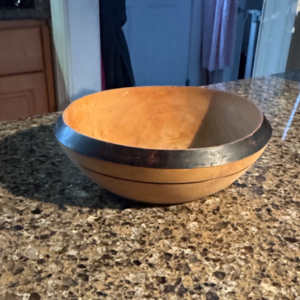Handcrafted Wooden Bowl with Dark Rim - Picture 8 of 10